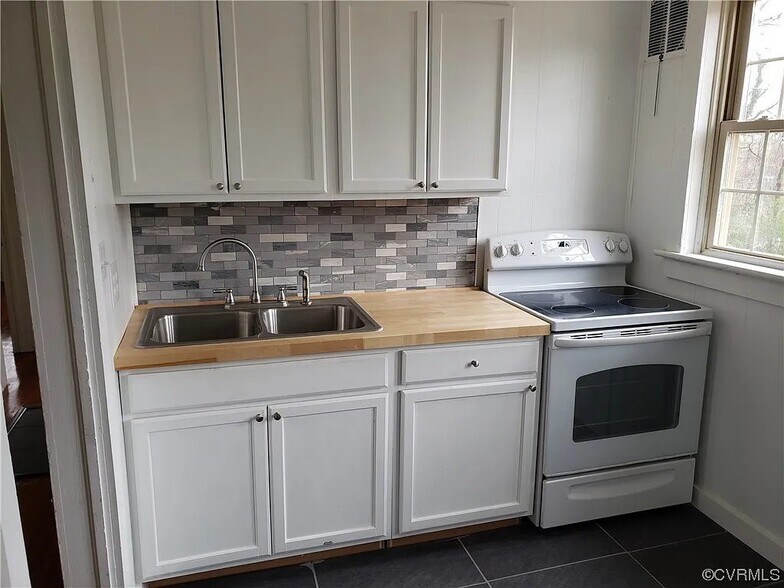 More Photos Of 260 Academy St, Halifax Apartments For Sale