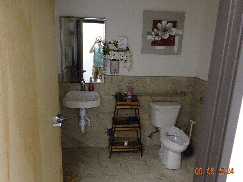 More Photos Of 4875 E Evans Ave, Denver Storefront For Lease