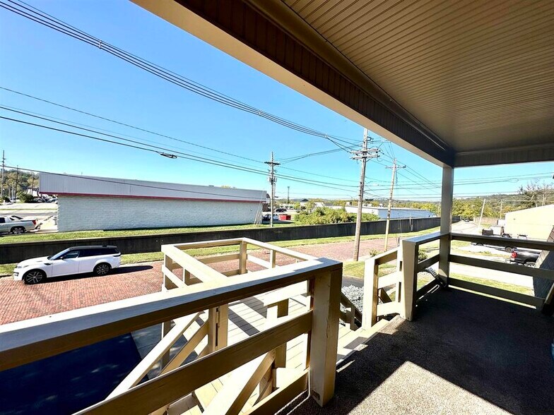 More Photos Of 701 Winchester Ave, Ashland Office For Sale