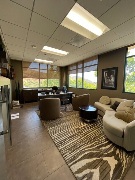 More Photos Of 30300 Agoura Rd, Agoura Hills Office For Sale