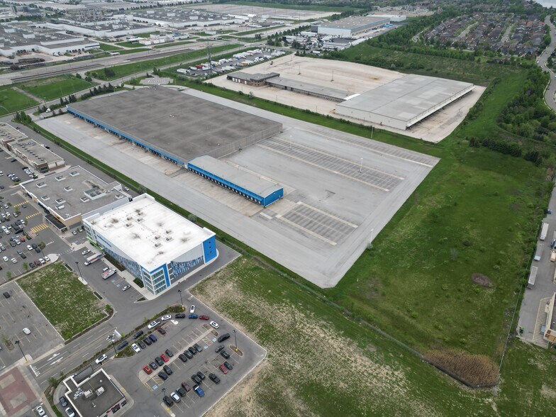 More Photos Of 2600 N Park Dr, Brampton Warehouse For Lease