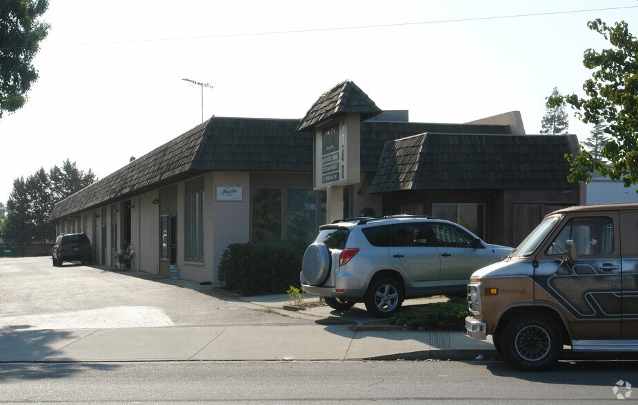 More Photos Of 1340 White Oaks Rd, Campbell Warehouse For Sale