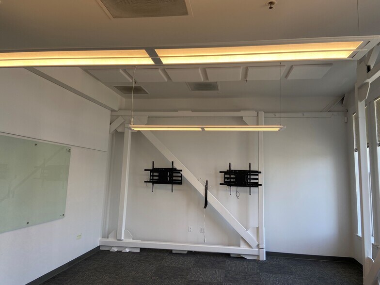More Photos Of 2484 Shattuck Ave, Berkeley Office For Lease