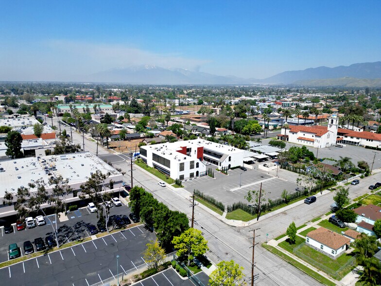 More Photos Of 715 N Arrowhead Ave, San Bernardino Coworking Space