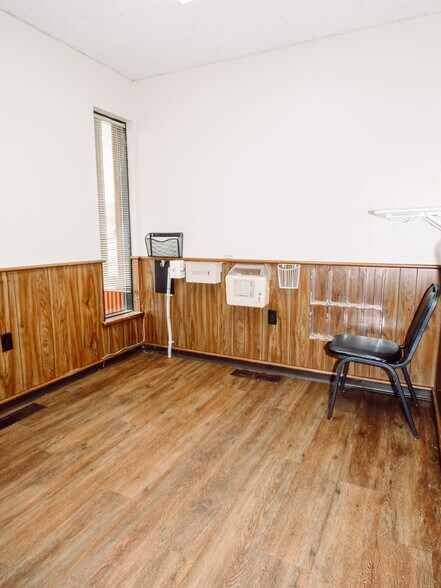 More Photos Of 603 N State St, Girard Medical For Sale