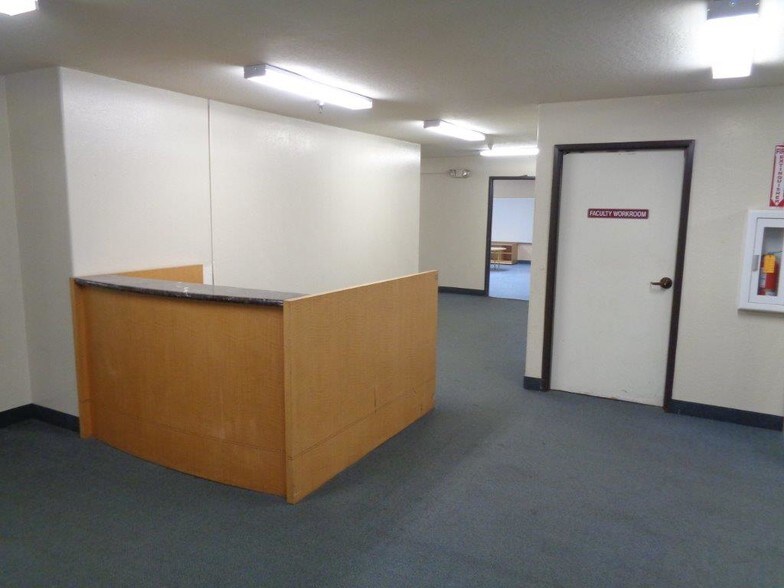 More Photos Of 455-467 N White Rd, San Jose Religious Facility For Lease