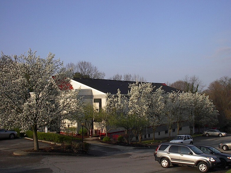 Primary Photo Of 993 Brodhead Rd, Coraopolis Medical For Lease