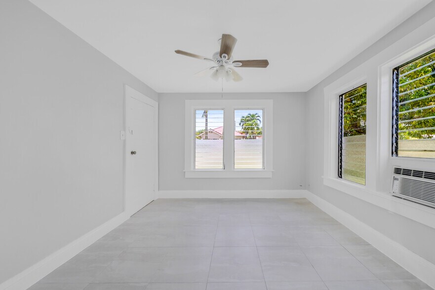 More Photos Of 1621 Van Buren St, Hollywood Apartments For Sale