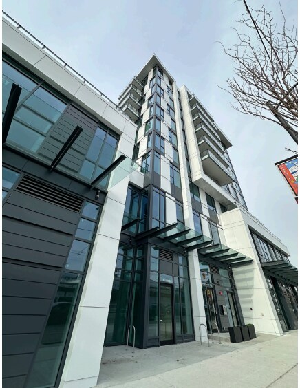More Photos Of 8439 Granville St, Vancouver General Retail For Sale