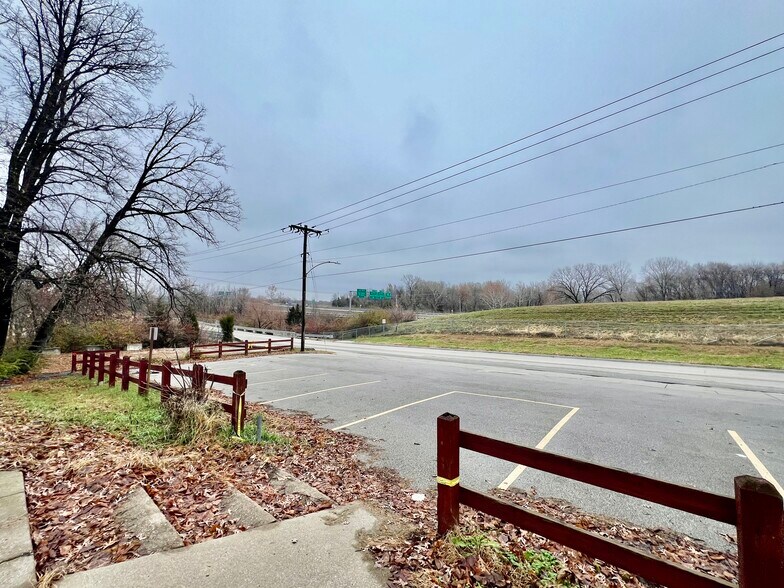 More Photos Of TBD E Park ave, Kansas City Land For Sale