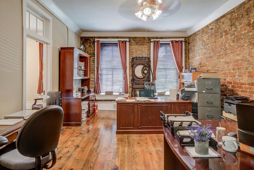 More Photos Of 107 E Main St, Jonesborough Storefront For Sale