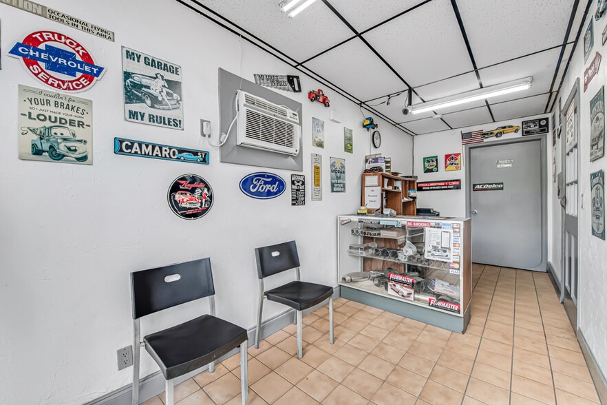 More Photos Of 925 N Federal Hwy, Boynton Beach Auto Repair For Sale