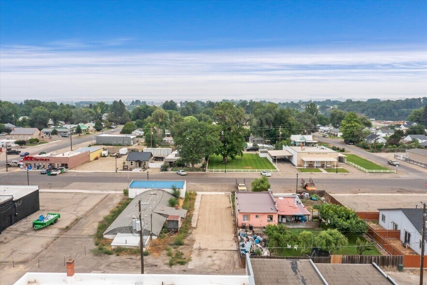 More Photos Of 18 E Owyhee Ave, Homedale Land For Sale