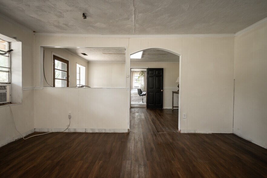More Photos Of 577 Main st, Lexington Flex For Sale