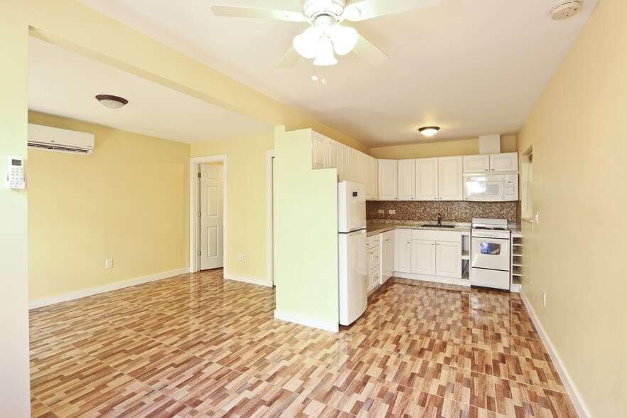 More Photos Of 2630 Natoma St, Coconut Grove Apartments For Sale