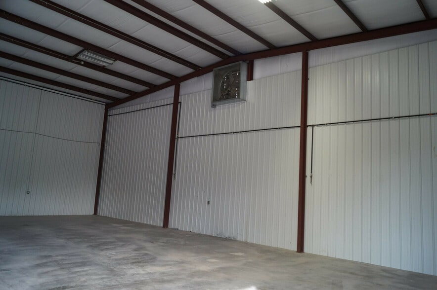 More Photos Of 3904 Wrightsboro Rd, Augusta Warehouse For Lease