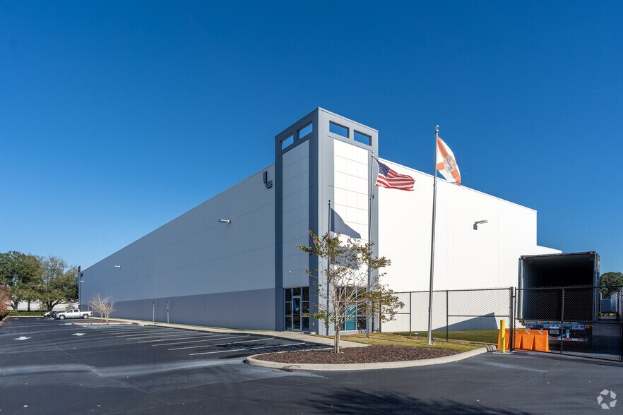 Primary Photo Of 13475 International Pky, Jacksonville Warehouse For Lease