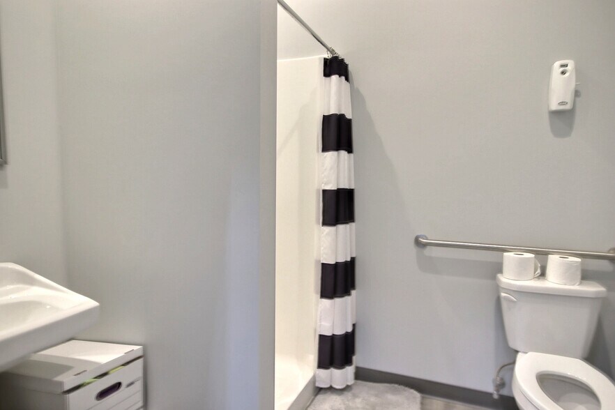 More Photos Of 2379 N Main St, Bluffton Loft Creative Space For Sale