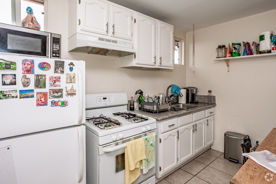 More Photos Of 509 Hyde Park Pl, Inglewood Apartments For Sale
