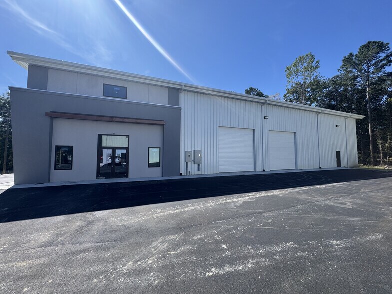 More Photos Of 9501 Palmetto Commerce Pky, Ladson Distribution For Lease