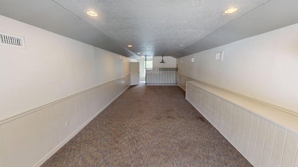 More Photos Of 1801 Uhland Rd, San Marcos Lodge Meeting Hall For Sale