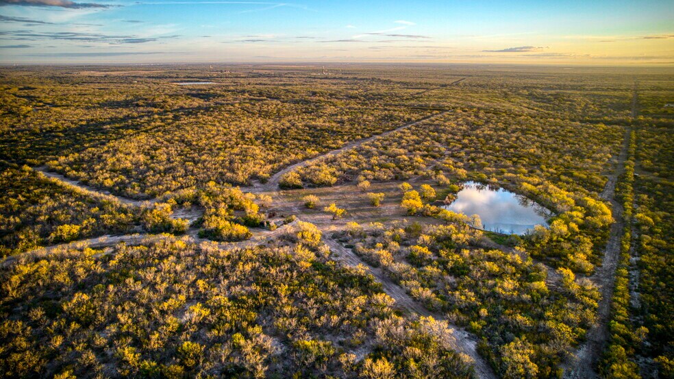 More Photos Of County Road 422, Pleasanton Land For Sale