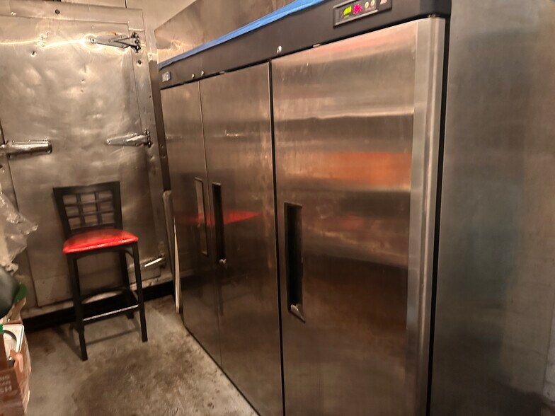 More Photos Of 1063 Hwy 95, Bullhead City Bar For Sale