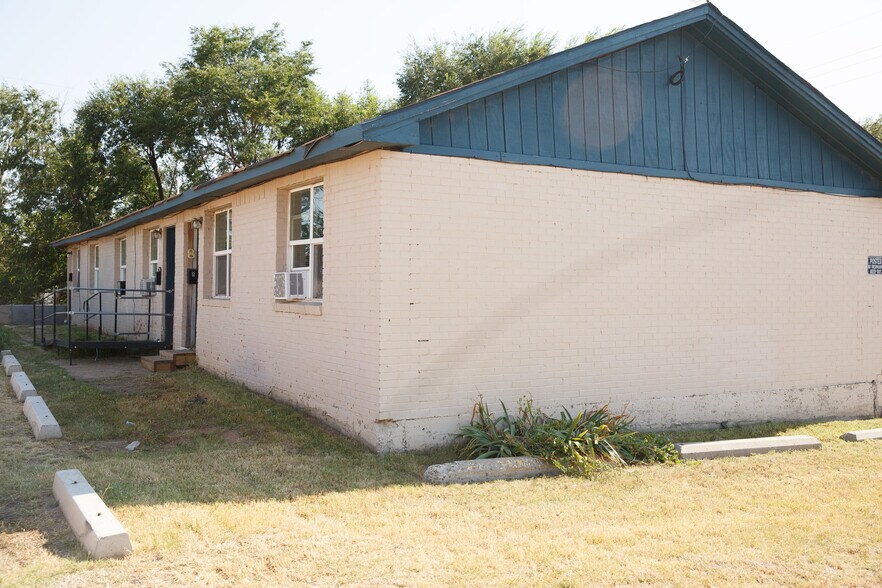 More Photos Of 607 W Wilson St, Borger Apartments For Sale