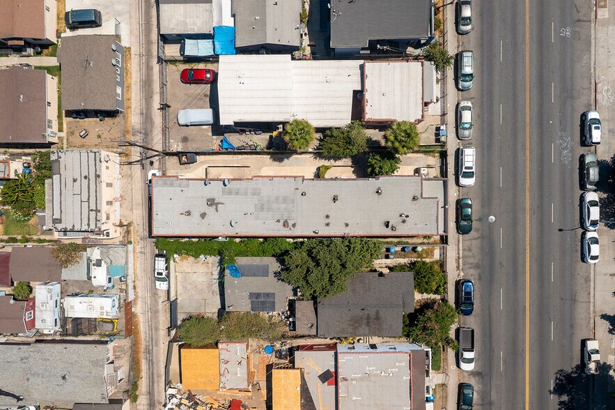 More Photos Of 711 Vernon Ave, Los Angeles Apartments For Sale