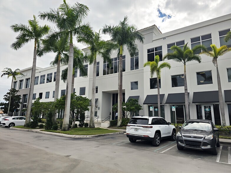 More Photos Of 7950 NW 53rd St, Doral Medical For Sale