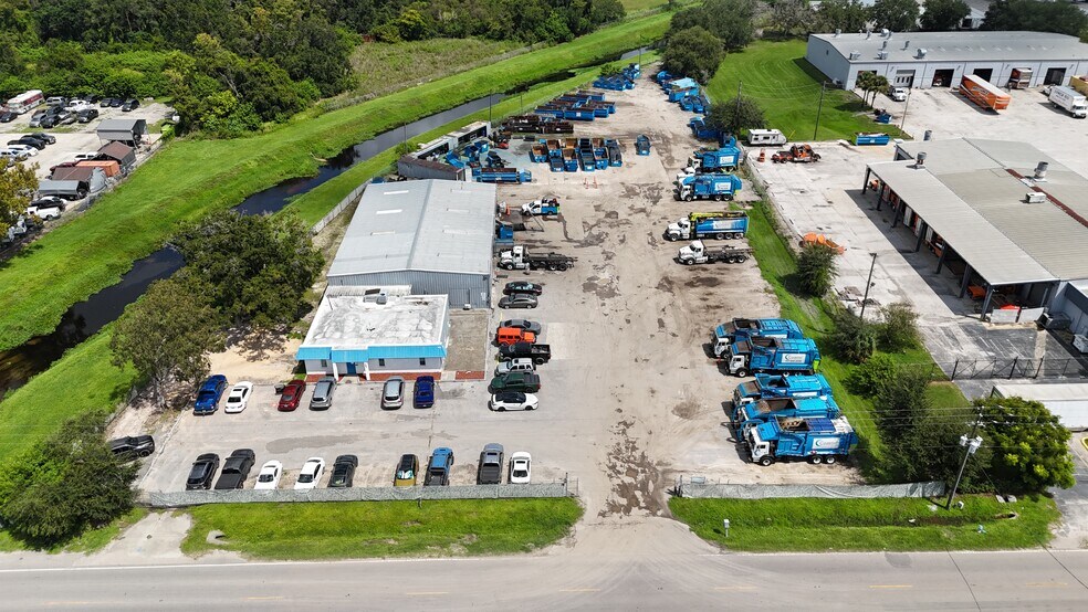 More Photos Of 481 Thorpe Rd, Orlando Warehouse For Lease