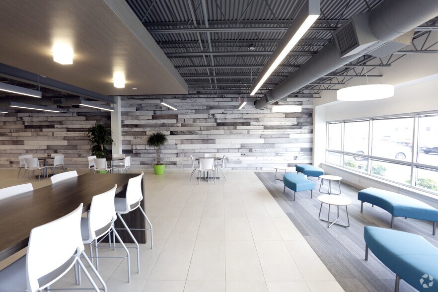 More Photos Of 200 N Warner Rd, King Of Prussia Office For Lease