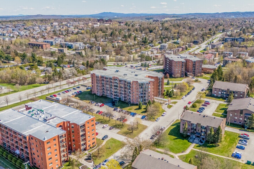 More Photos Of 2775-2835 Rue Du Manoir, Sherbrooke Apartments For Lease