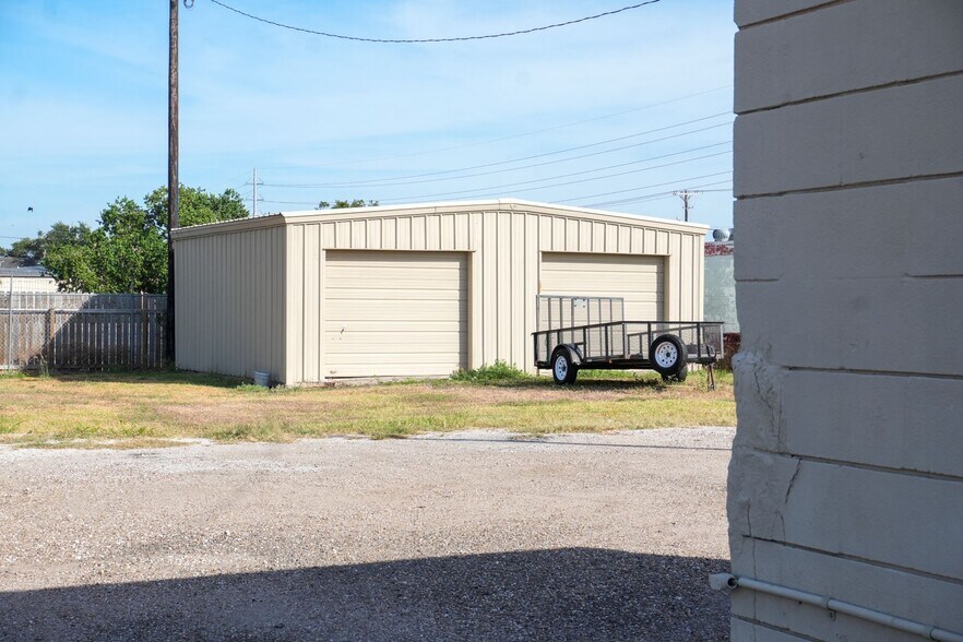 More Photos Of 5626 Everhart Rd, Corpus Christi Office For Sale