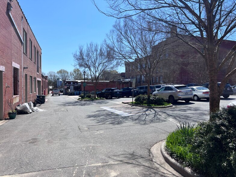 More Photos Of 121 N Main St, Salisbury Storefront Retail Office For Lease