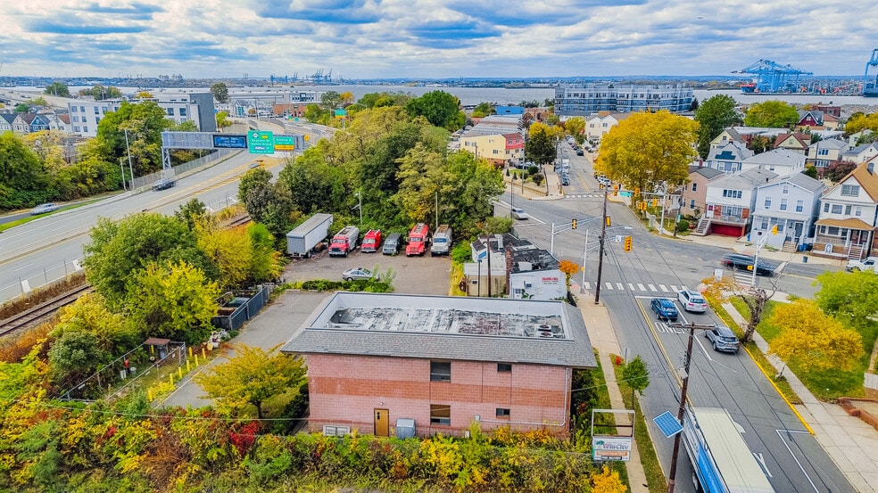 More Photos Of 256 Kennedy Blvd, Bayonne Industrial For Lease