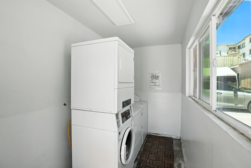 More Photos Of 5502-5506 University Ave, San Diego Apartments For Sale