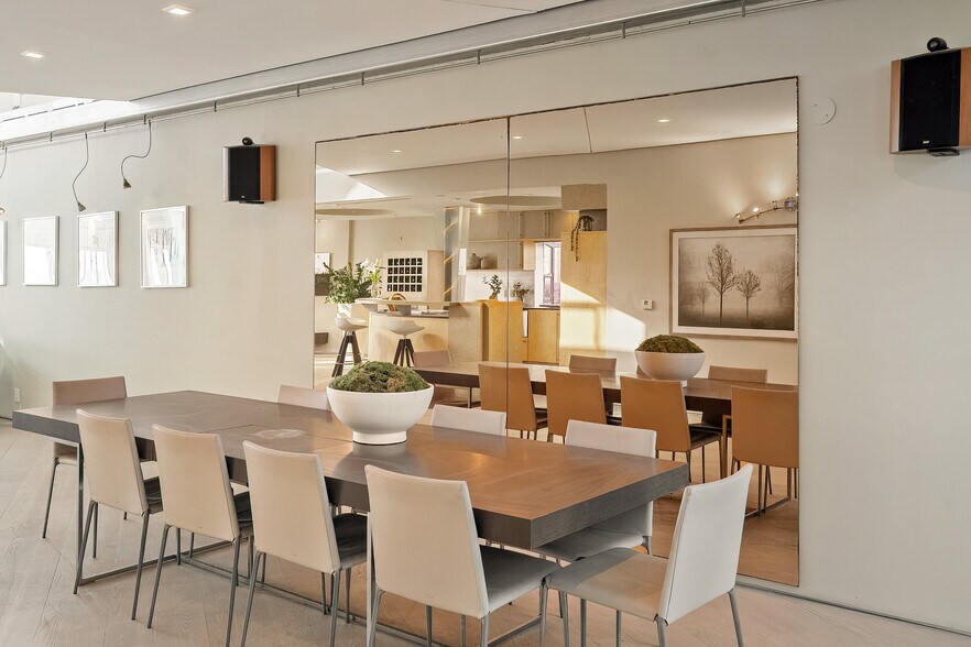 More Photos Of 3111 Ocean Front Walk, Marina Del Rey Apartments For Sale