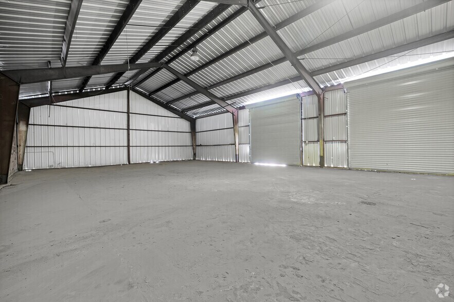 More Photos Of 1923 Kolfahl St, Houston Warehouse For Sale