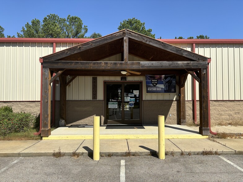 Primary Photo Of 120 Air Park Rd, Tupelo Specialty For Sale