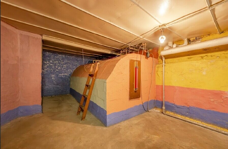 More Photos Of 2594 42nd St, Astoria Multifamily For Sale