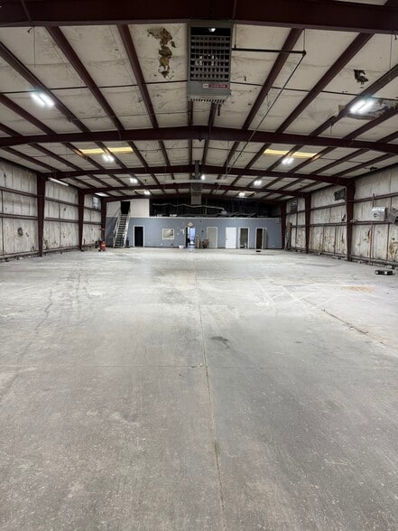 More Photos Of 4640 Damascus Rd, Memphis Warehouse For Lease