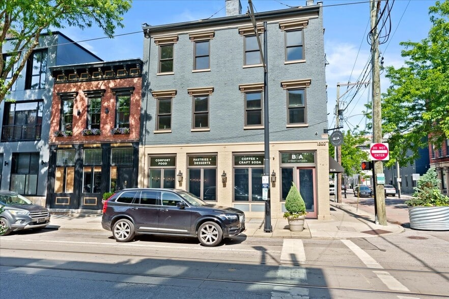More Photos Of 1500 Race St, Cincinnati Apartments For Lease