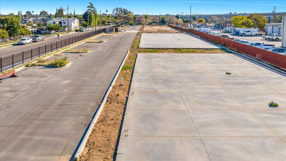 More Photos Of 4630 E Olive Ave, Fresno Warehouse For Sale