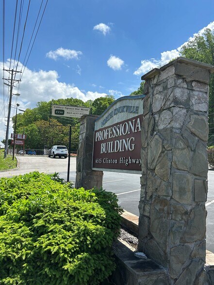 More Photos Of 6515 Clinton Hwy, Knoxville Office For Lease
