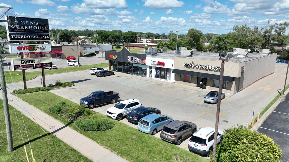 More Photos Of 7040-7060 N Wayne Rd, Westland Freestanding For Sale