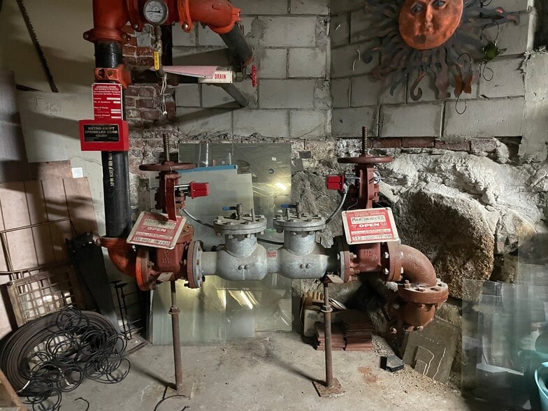 More Photos Of 33 High St, Lynn Multifamily For Sale