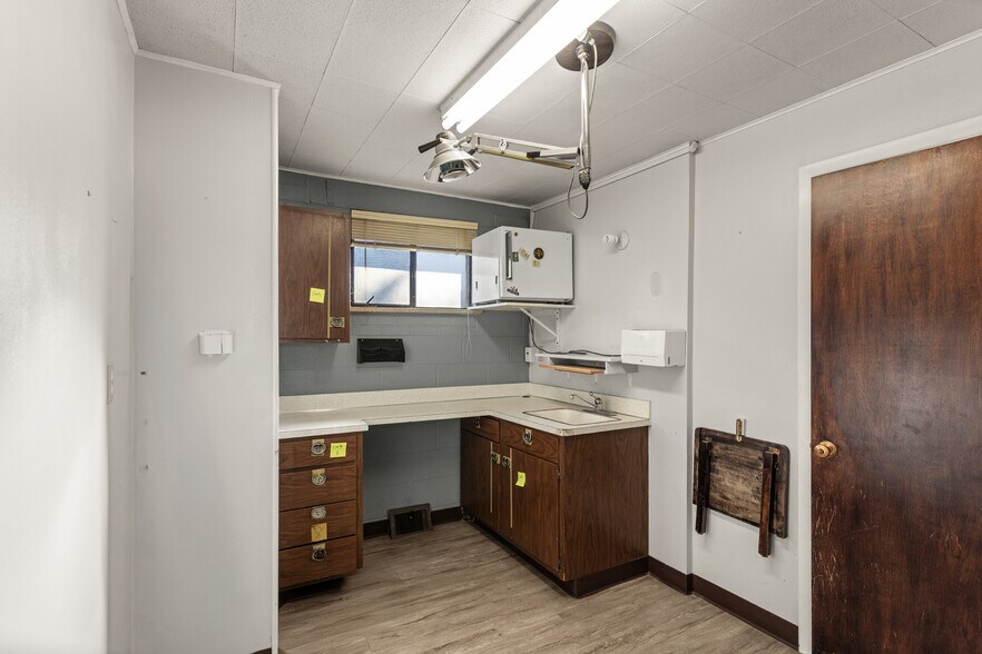 More Photos Of 1454 Tamarac St, Denver Flex For Sale