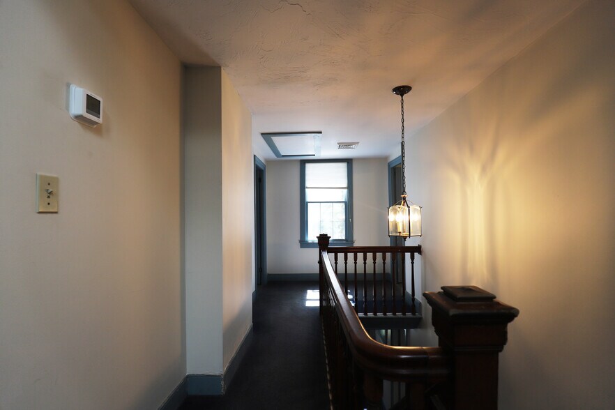 More Photos Of 49 Locust St, Falmouth Office Residential For Lease