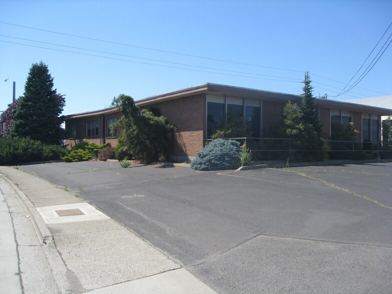 More Photos Of 802 N Fancher Rd, Spokane Valley Office For Lease
